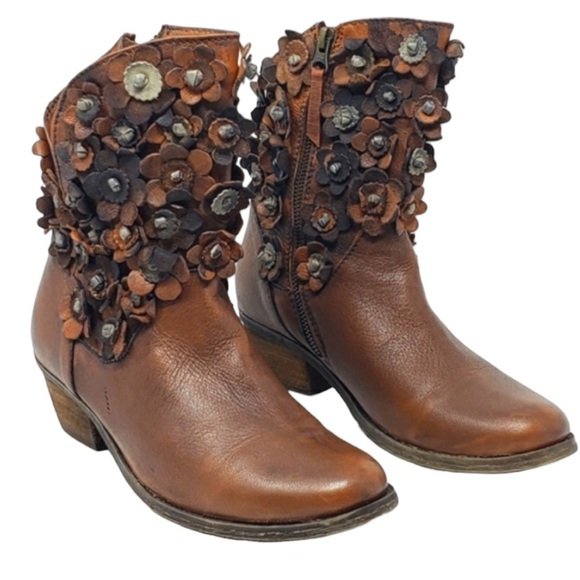 Sheridan Mia Brown Leather Floral Applique Side Zip Booties Boots - Picture 1 of 9